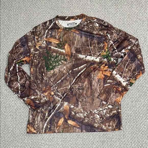 Realtree Mossy Oak Camouflage Long Sleeve Shirt - Picture 1 of 7